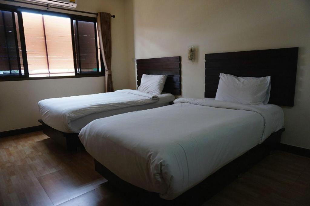 Ponburi Hotel Nan Extérieur photo