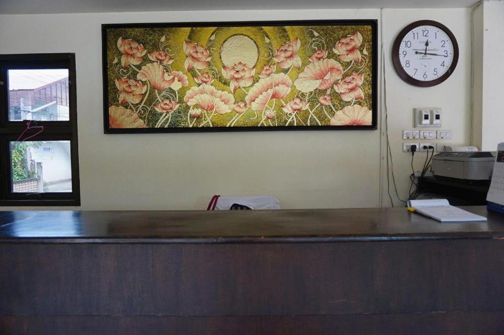 Ponburi Hotel Nan Extérieur photo