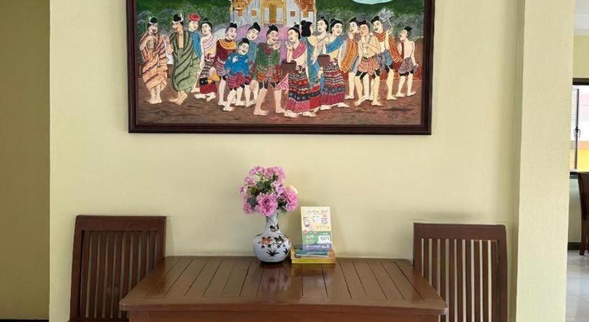 Ponburi Hotel Nan Extérieur photo